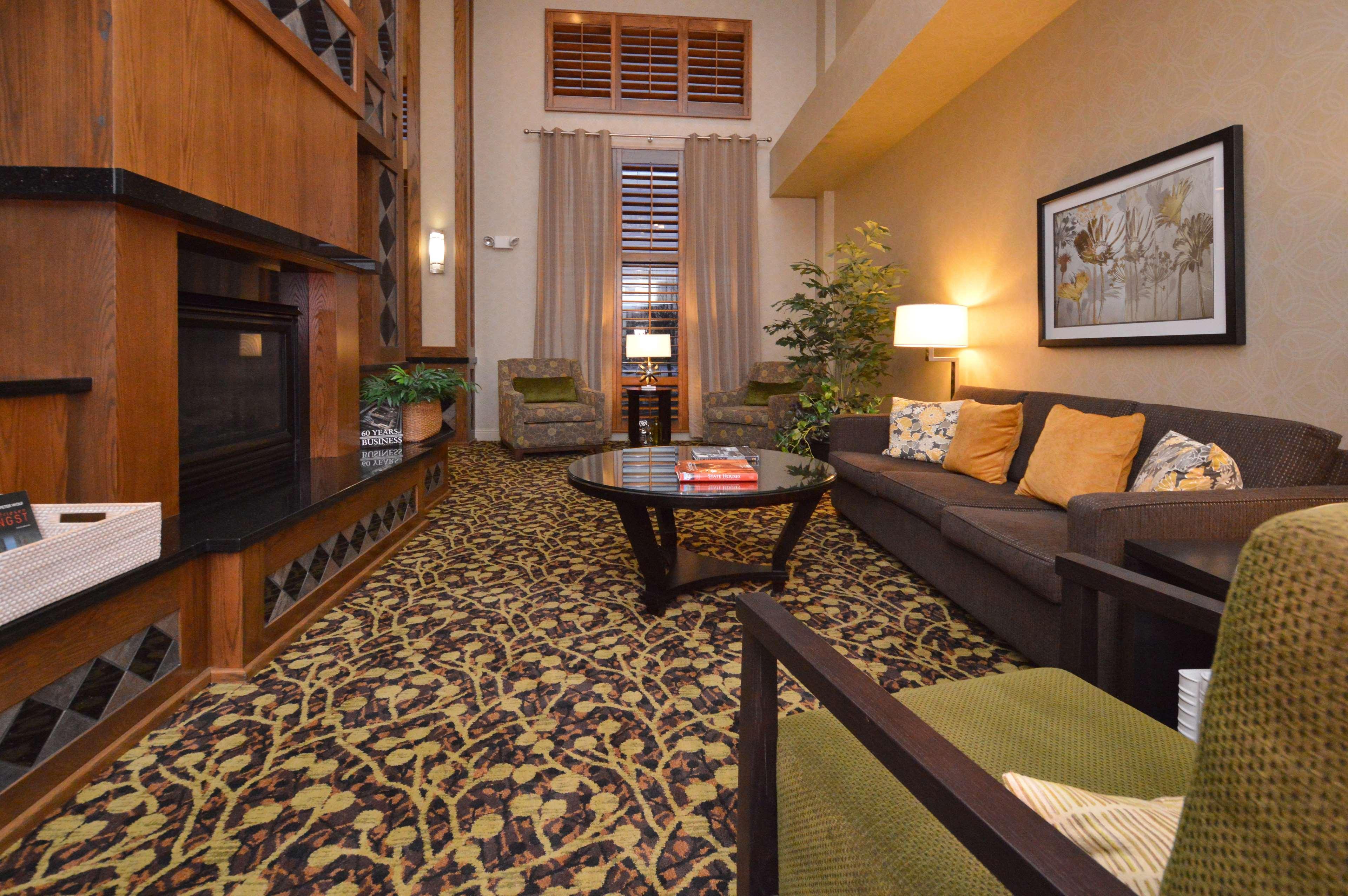 Hampton Inn & Suites Carson City Exterior photo